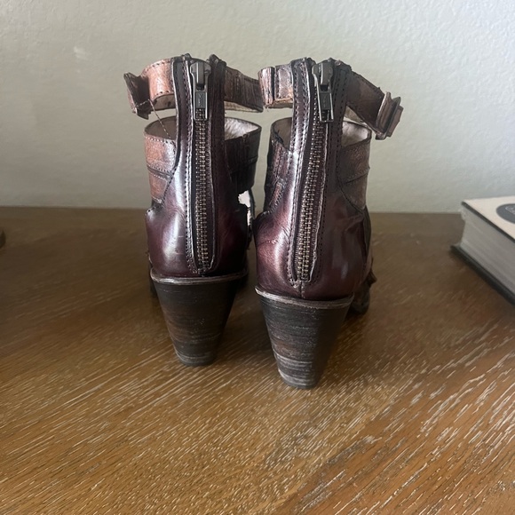 Freebird size 7 Breez sandal heels - Picture 4 of 5